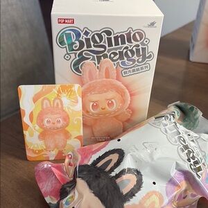 Pop Mart Big Into Energy labubu Happiness